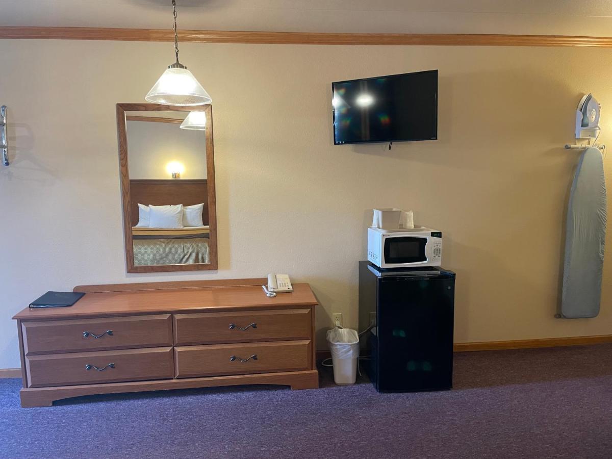 Amber'S Inn And Suites ウィスコンシン デルズ エクステリア 写真