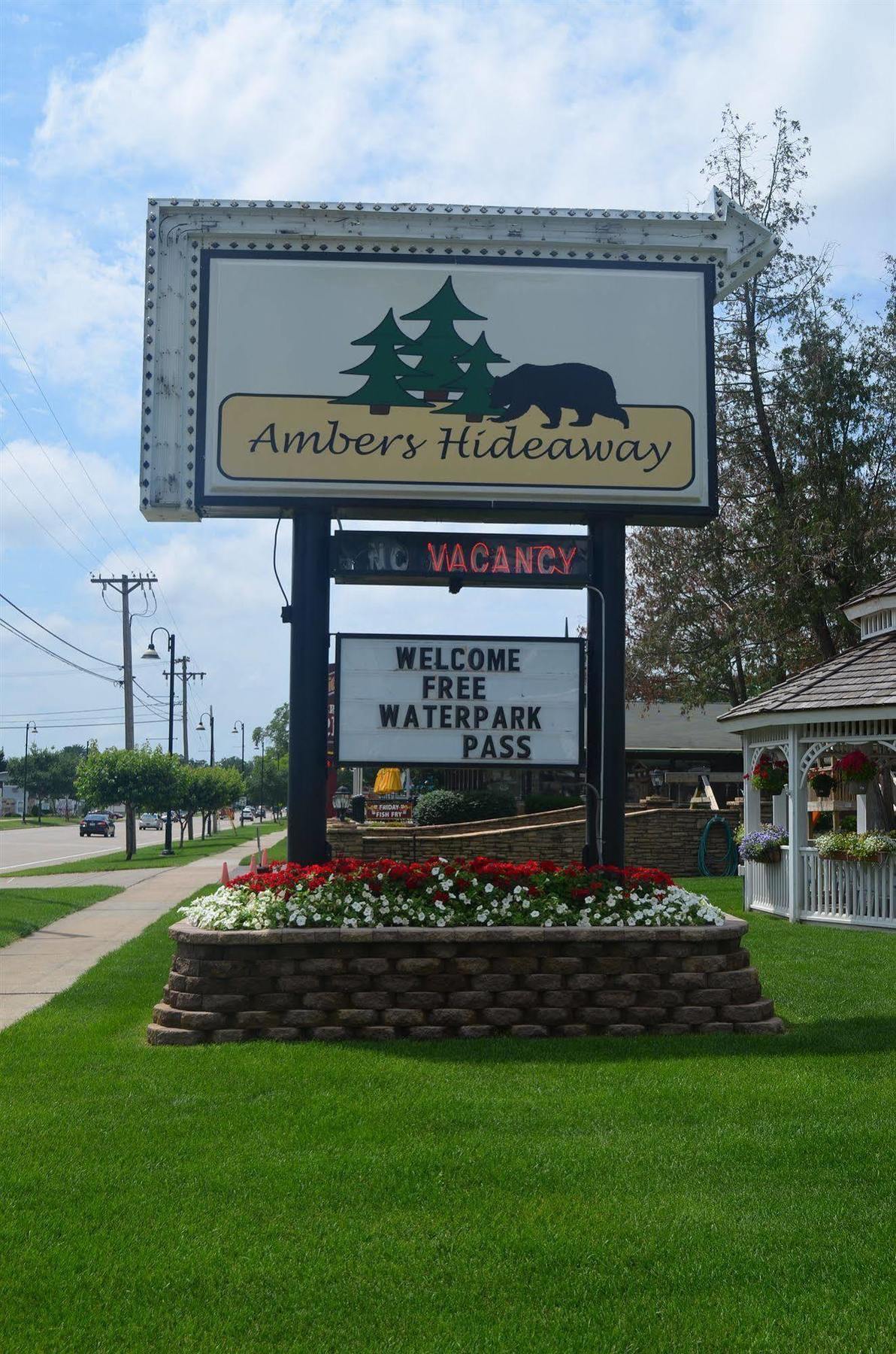 Amber'S Inn And Suites ウィスコンシン デルズ エクステリア 写真